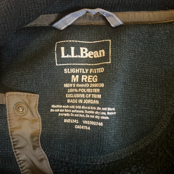 L.L bean sweater - Picture 3 of 3